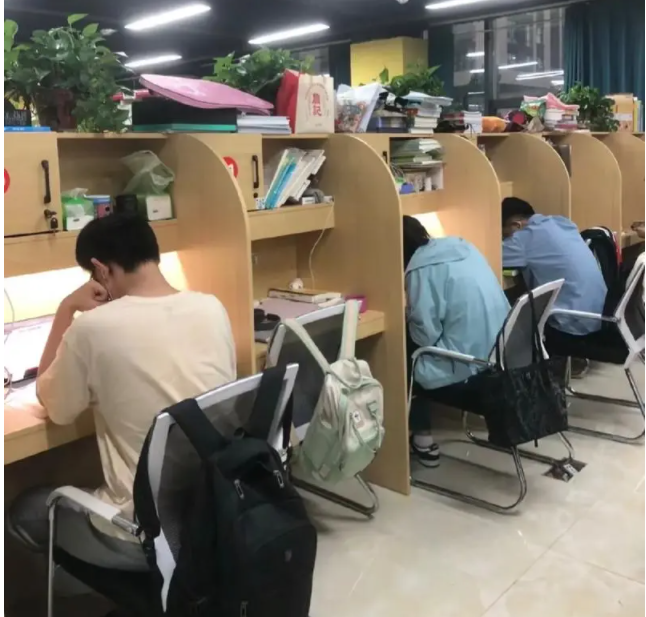 上海市松江区环城路AI智能自习室